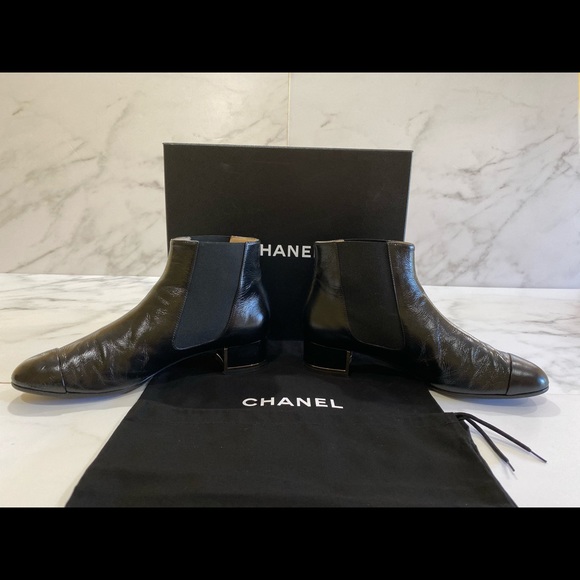 💯 Authentic Chanel Black short boots - Picture 5 of 13